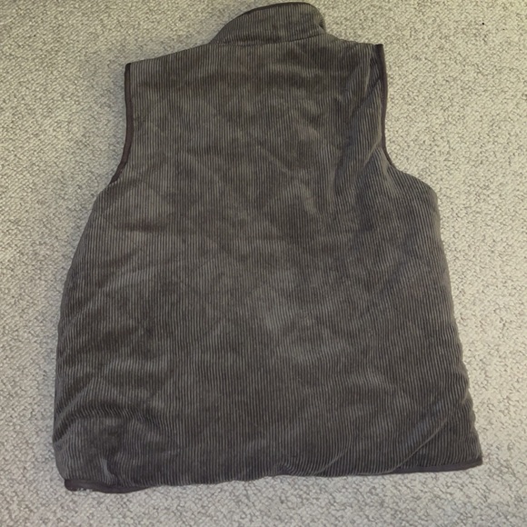 Reversible vest - Picture 4 of 4